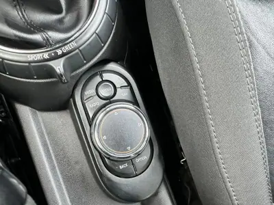 MINI 5 Portas 2016 - 13450 EUR, 151842 km - AUTO.MOTO.pt - 151842km - foto 10 de 10