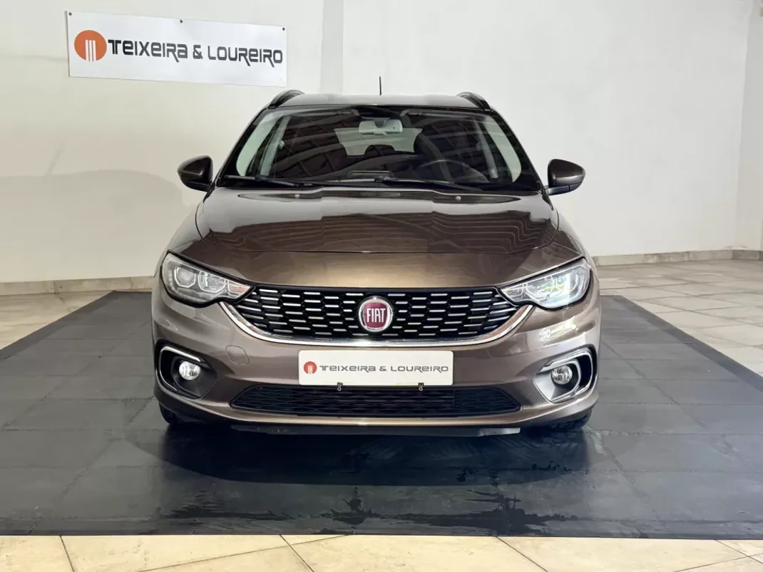 Fiat Tipo Station Wagon 2018 - 12900 EUR, 92385 km - AUTO.MOTO.pt - 92385km - foto 2 de 25
