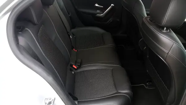 Mercedes-Benz A 180 2021 - 21950 EUR, 180000 km - 180000km - foto 20 de 33
