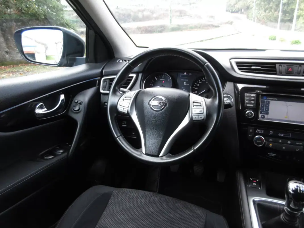 Nissan Qashqai 2017 - 13490 EUR, 177000 km - 177000km - foto 35 de 42
