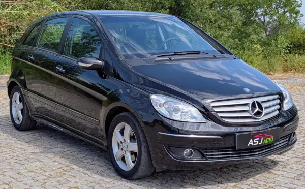 Mercedes-Benz B 180 2006 - 5250 EUR, 397954 km - AUTO.MOTO.pt - 397954km - foto 4 de 18