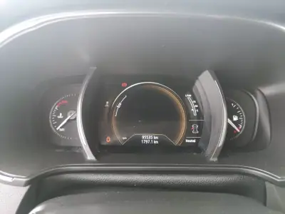 Renault Mégane 2019 - 17900 EUR, 96000 km - AUTO.MOTO.pt - 96000km - foto 17 de 27