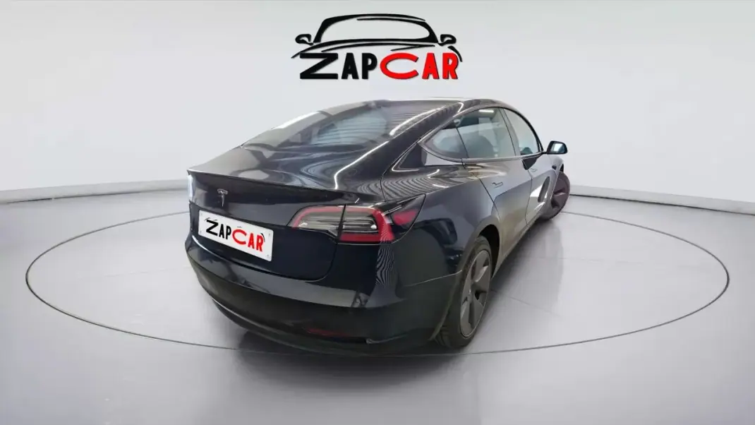 Tesla Model 3 2022 - 28500 EUR, 39200 km - AUTO.MOTO.pt - 39200km - foto 2 de 22