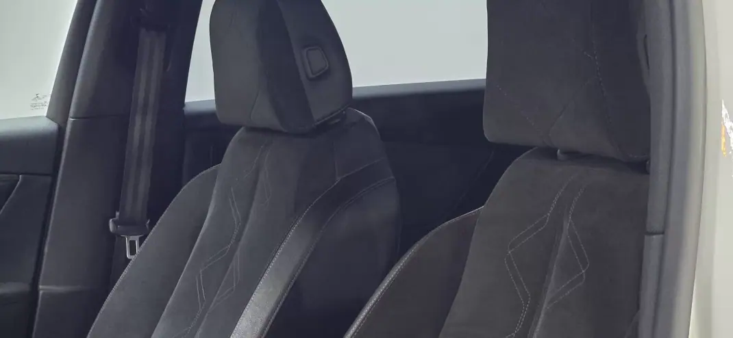 DS DS7 Crossback 2019 - 20990 EUR, 170000 km - AUTO.MOTO.pt - 170000km - foto 39 de 59