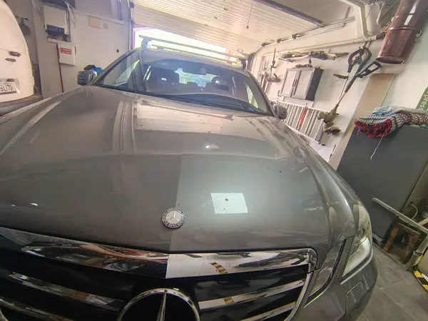 Mercedes-Benz E 200 2011 — foto 2 de 13
