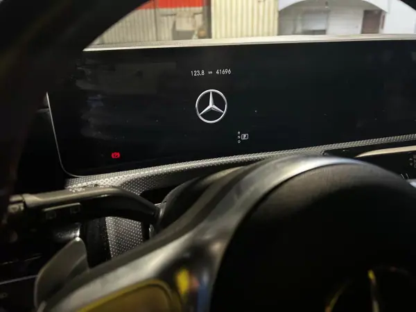 Mercedes-Benz CLA 200 2020 - 35500 EUR, 41690 km - AUTO.MOTO.pt - 41690km - foto 33 de 47