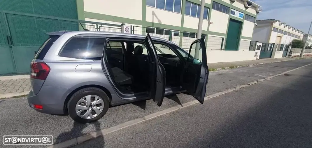 Citroën C4 Spacetourer 2020 - 17500 EUR, 220000 km - AUTO.MOTO.pt - 220000km - foto 8 de 18