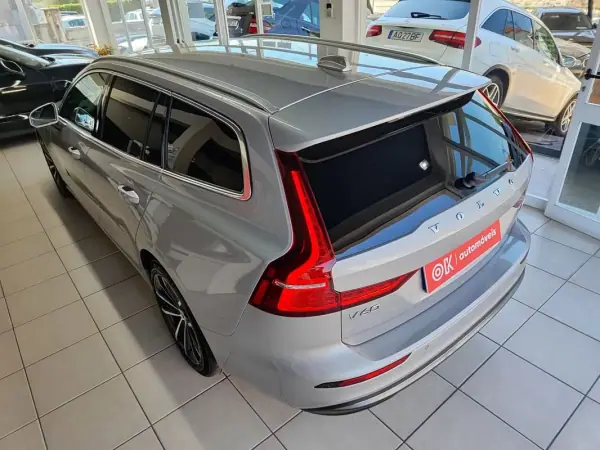 Volvo V60 2024 - 36500 EUR, 69000 km - AUTO.MOTO.pt - 69000km - foto 8 de 35