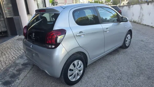 Peugeot 108 2016 - 8490 EUR, 94000 km - AUTO.MOTO.pt - 94000km - foto 6 de 6