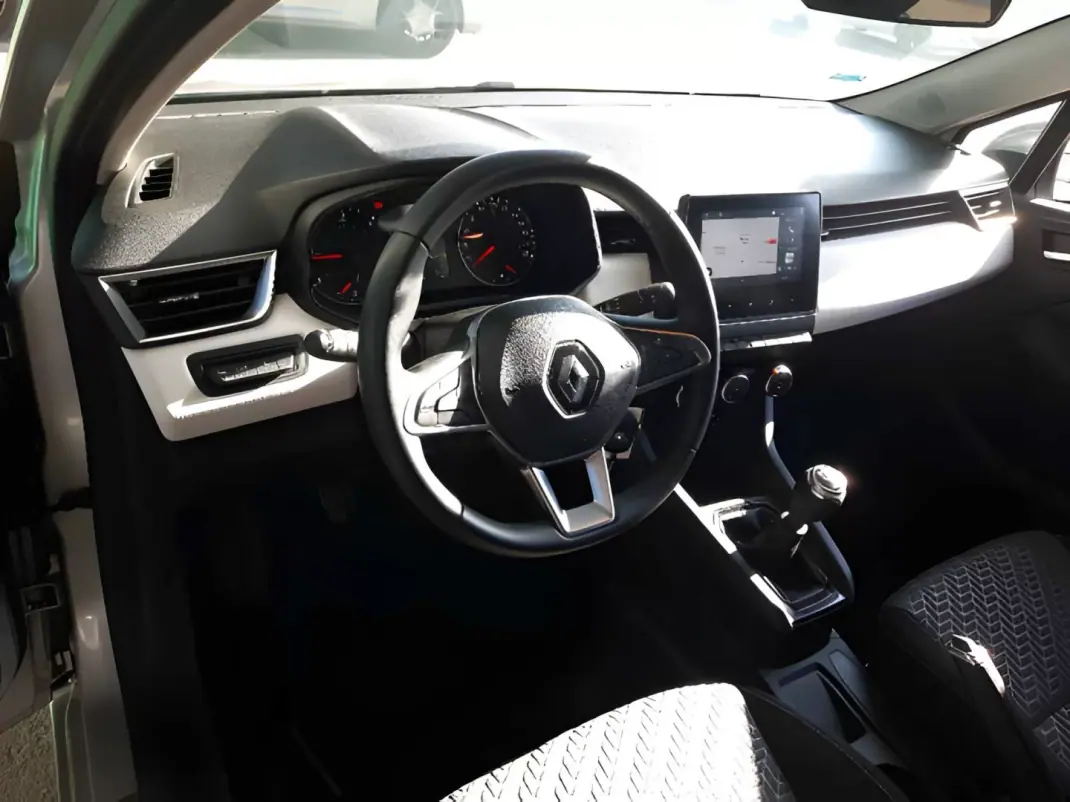 Renault Clio 2022 - 16990 EUR, 37000 km - AUTO.MOTO.pt - 37000km - foto 5 de 8