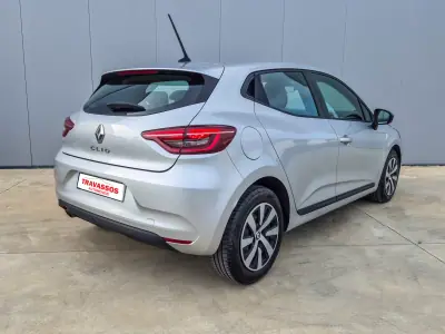 Renault Clio 2023 - 12900 EUR, 125219 km - AUTO.MOTO.pt - 125219km - foto 3 de 6