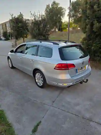 Volkswagen Passat Variant 2011 - 5999 EUR, 264000 km - 264000km - foto 6 de 12