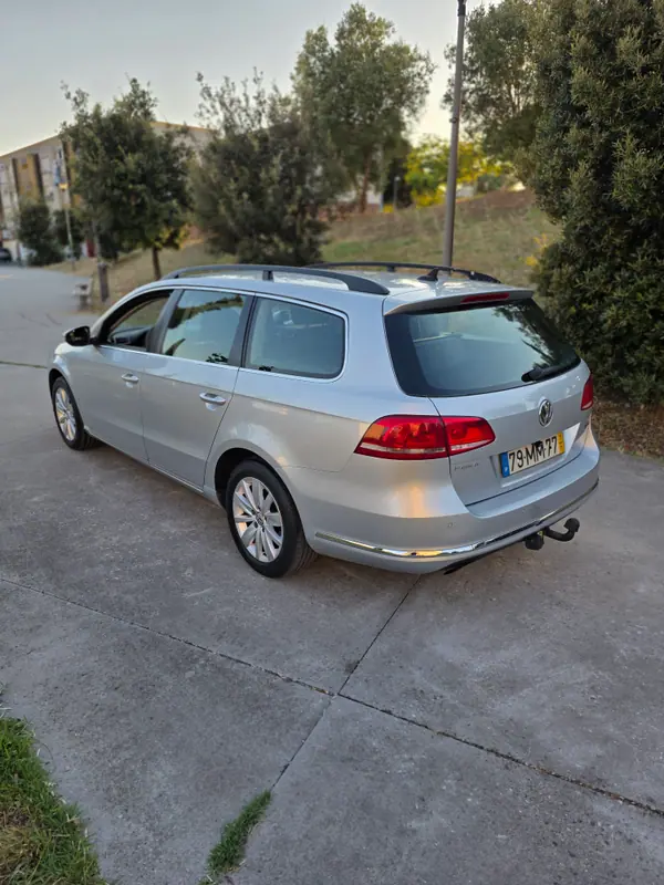 Volkswagen Passat Variant 2011 - 5999 EUR, 264000 km - 264000km - foto 6 de 12