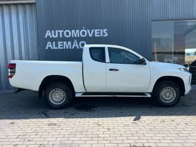 Mitsubishi L 200 King Cab 2022 - 32750 EUR, 86914 km - AUTO.MOTO.pt - 86914km - foto 7 de 16