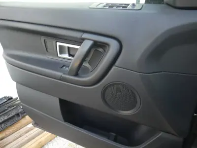 Land Rover Discovery Sport 2016 - 18750 EUR, 220000 km - AUTO.MOTO.pt - 220000km - foto 26 de 30