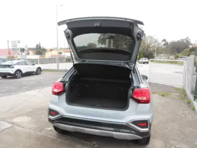 Audi Q2 2024 - 25900 EUR, 49829 km - AUTO.MOTO.pt - 49829km - foto 8 de 17