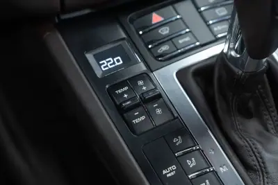 Porsche Macan 2016 - 49950 EUR, 131000 km - AUTO.MOTO.pt - 131000km - foto 46 de 53