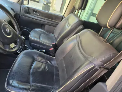 Renault Espace 2013 - 7999 EUR, 238595 km - AUTO.MOTO.pt - 238595km - foto 8 de 28