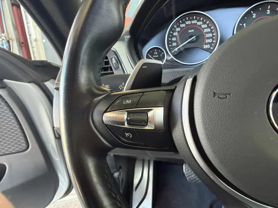 BMW 420 Gran Coupé 2015 - 27900 EUR, 79498 km - AUTO.MOTO.pt - 79498km - foto 16 de 39