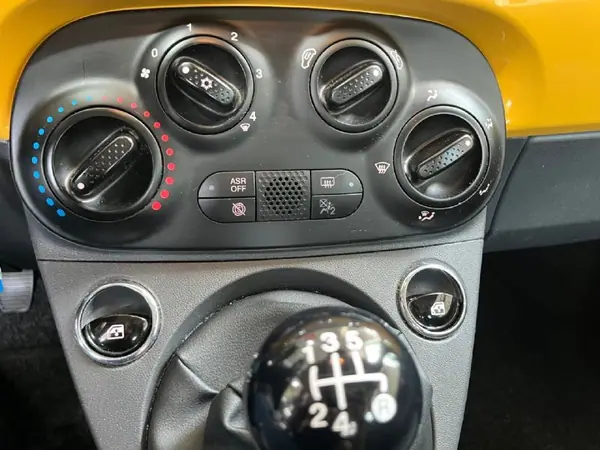 Fiat 500 2018 - 9500 EUR, 141121 km - AUTO.MOTO.pt - 141121km - foto 23 de 31