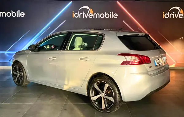 Peugeot 308 2016 - 15900 EUR, 171736 km - AUTO.MOTO.pt - 171736km - foto 5 de 48
