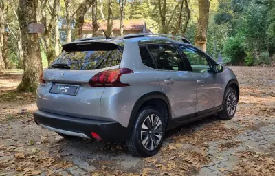 Peugeot 2008 2017 - 12450 EUR, 96000 km - AUTO.MOTO.pt - 96000km - foto 11 de 27