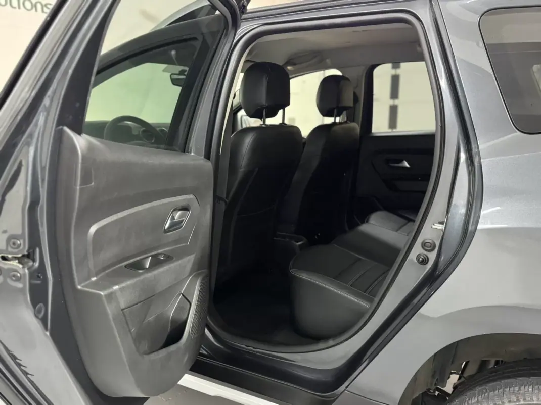 Dacia Duster 2020 - 15750 EUR, 128000 km - AUTO.MOTO.pt - 128000km - foto 46 de 60