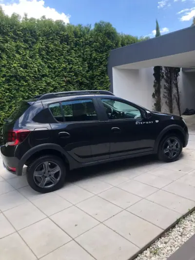 Dacia Sandero 2018 - 9900 EUR, 121000 km - AUTO.MOTO.pt - 121000km - foto 8 de 30