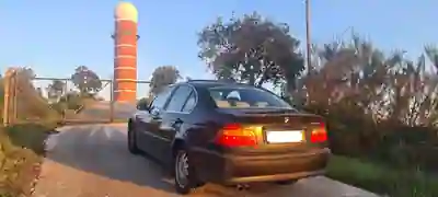 BMW 325I 2002 - 3500 EUR, 260000 km - 260000km - foto 1 de 8