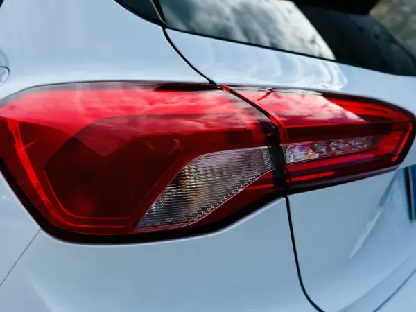 Ford Focus 2019 - 13990 EUR, 83000 km - AUTO.MOTO.pt - 83000km - foto 21 de 51