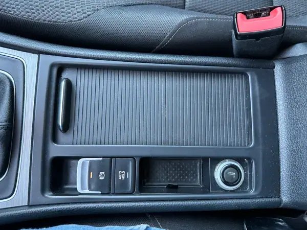 Volkswagen Golf Variant 2015 - 14000 EUR, 161500 km - AUTO.MOTO.pt - 161500km - foto 38 de 55