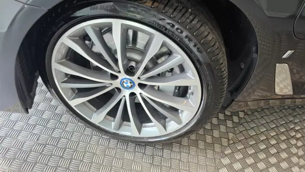 BMW 530 2017 - 21900 EUR, 230206 km - AUTO.MOTO.pt - 230206km - foto 29 de 58