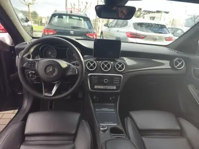 Mercedes-Benz CLA 200 2018 - 23890 EUR, 111825 km - AUTO.MOTO.pt - 111825km - foto 9 de 14