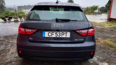 Audi A1 Sportback 2019 - 14999 EUR, 121000 km - AUTO.MOTO.pt - 121000km - foto 7 de 40