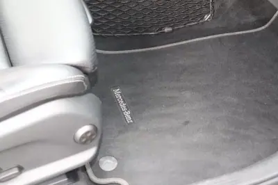 Mercedes-Benz 200 2020 - 54990 EUR, 120000 km - AUTO.MOTO.pt - 120000km - foto 13 de 20