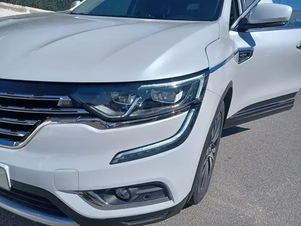 Renault Koleos 2017 - 20850 EUR, 160000 km - AUTO.MOTO.pt - 160000km - foto 4 de 15