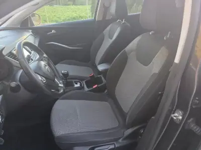 Opel Grandland X 2020 - 15499 EUR, 108544 km - 108544km - foto 26 de 34