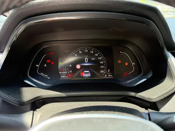 Renault Captur 2023 - 17900 EUR, 78481 km - AUTO.MOTO.pt - 78481km - foto 12 de 13