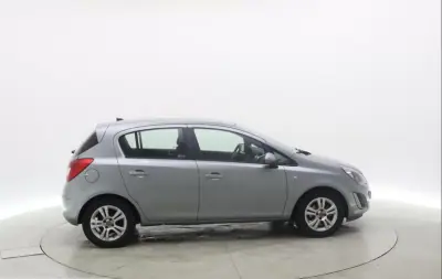 Opel Corsa 2013 - 7990 EUR, 118654 km - AUTO.MOTO.pt - 118654km - foto 6 de 14