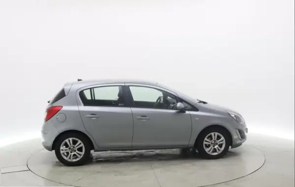 Opel Corsa 2013 - 7990 EUR, 118654 km - AUTO.MOTO.pt - 118654km - foto 6 de 14