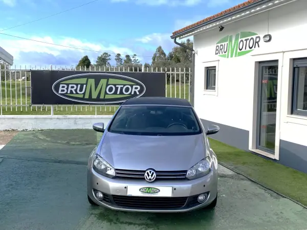 Volkswagen Golf Cabriolet 2012 - 12950 EUR, 155108 km - AUTO.MOTO.pt - 155108km - foto 2 de 13