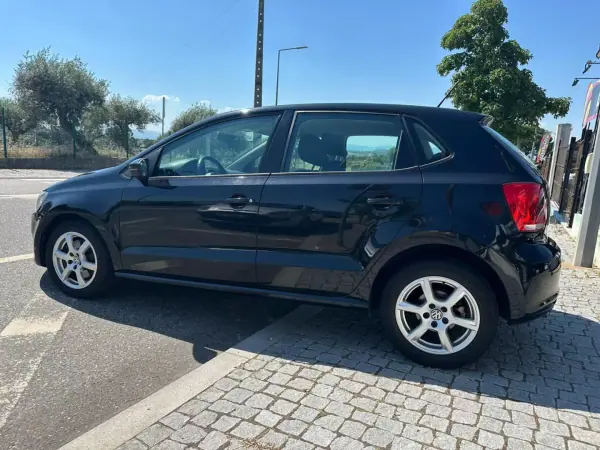 Volkswagen Polo 2009 - 9900 EUR, 185146 km - AUTO.MOTO.pt - 185146km - foto 3 de 28