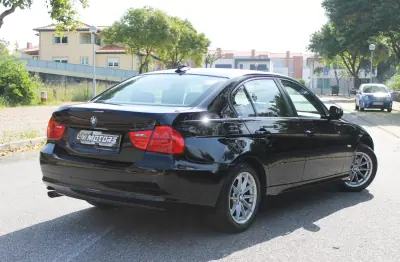 BMW 318 2010 - 10000 EUR, 254000 km - 254000km - foto 7 de 35