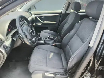 Audi A4 Avant 2005 - 4500 EUR, 254000 km - AUTO.MOTO.pt - 254000km - foto 8 de 14