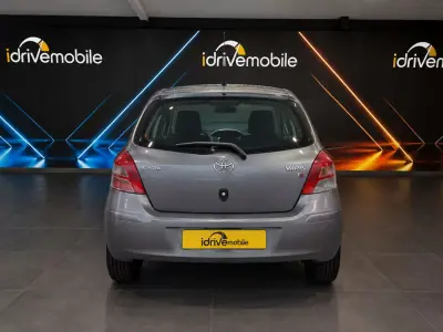 Toyota Yaris 2010 - 9500 EUR, 89481 km - 89481km - foto 5 de 19