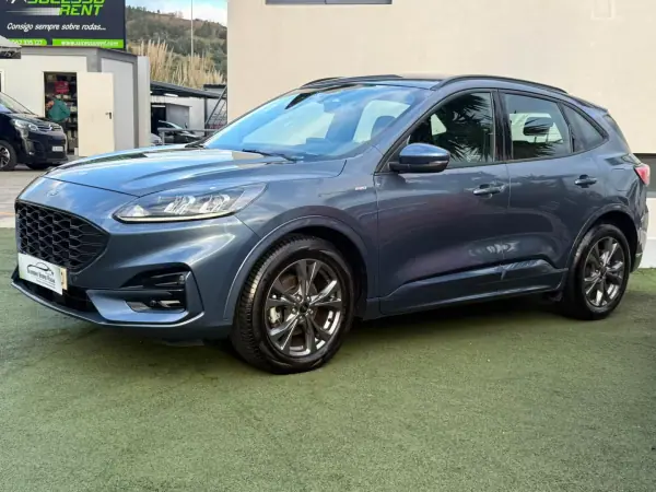 Ford Kuga 2022 - 22990 EUR, 67592 km - AUTO.MOTO.pt - 67592km - foto 4 de 14
