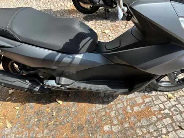 Honda PCX 125 2016 - 2350 EUR, 9998 km - AUTO.MOTO.pt - 9998km - foto 6 de 14