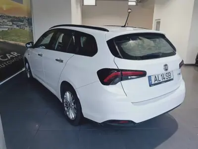 Fiat Tipo Station Wagon 2021 - 11490 EUR, 139989 km - AUTO.MOTO.pt - 139989km - foto 7 de 29