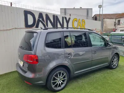 Volkswagen Touran 2014 - 14750 EUR, 122000 km - AUTO.MOTO.pt - 122000km - foto 2 de 17