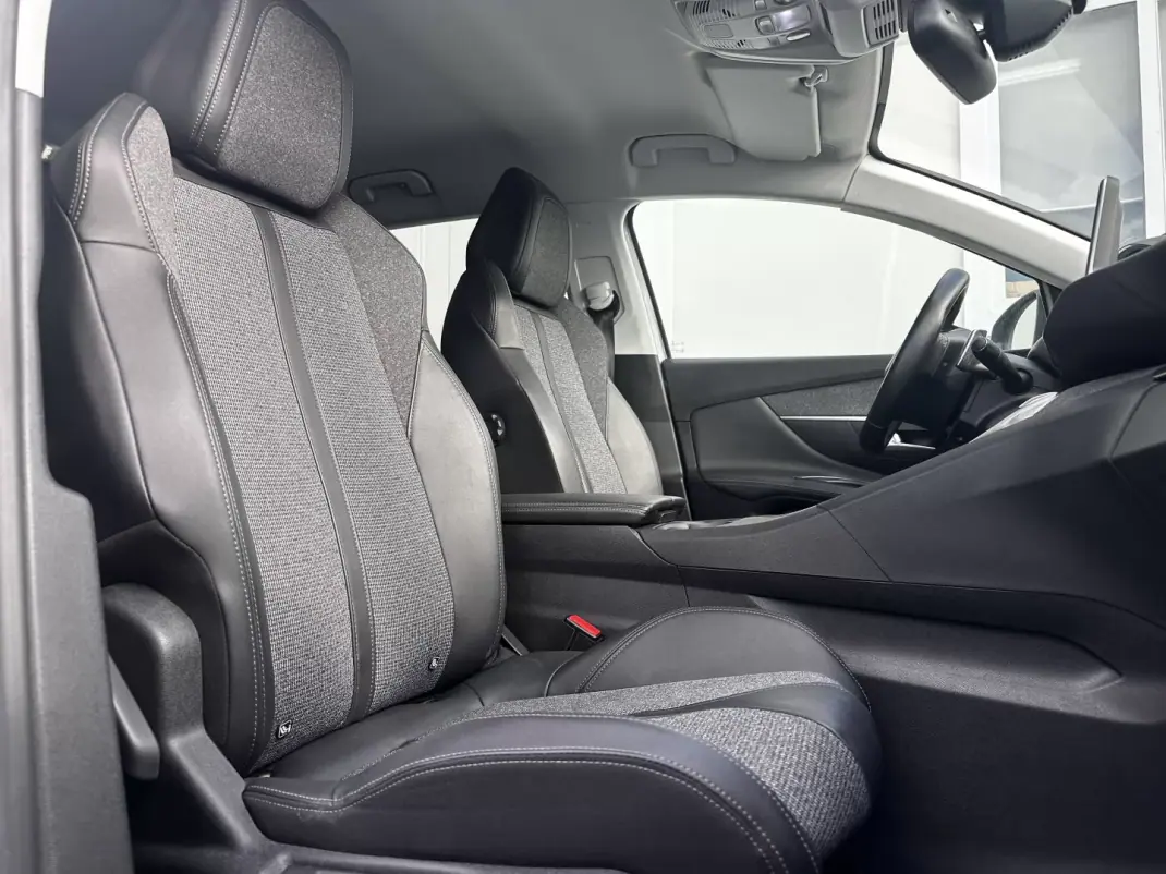 Peugeot 3008 2019 - 15990 EUR, 97900 km - AUTO.MOTO.pt - 97900km - foto 12 de 31